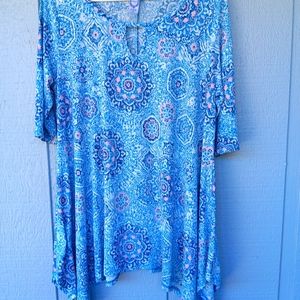 Women's Top Size M